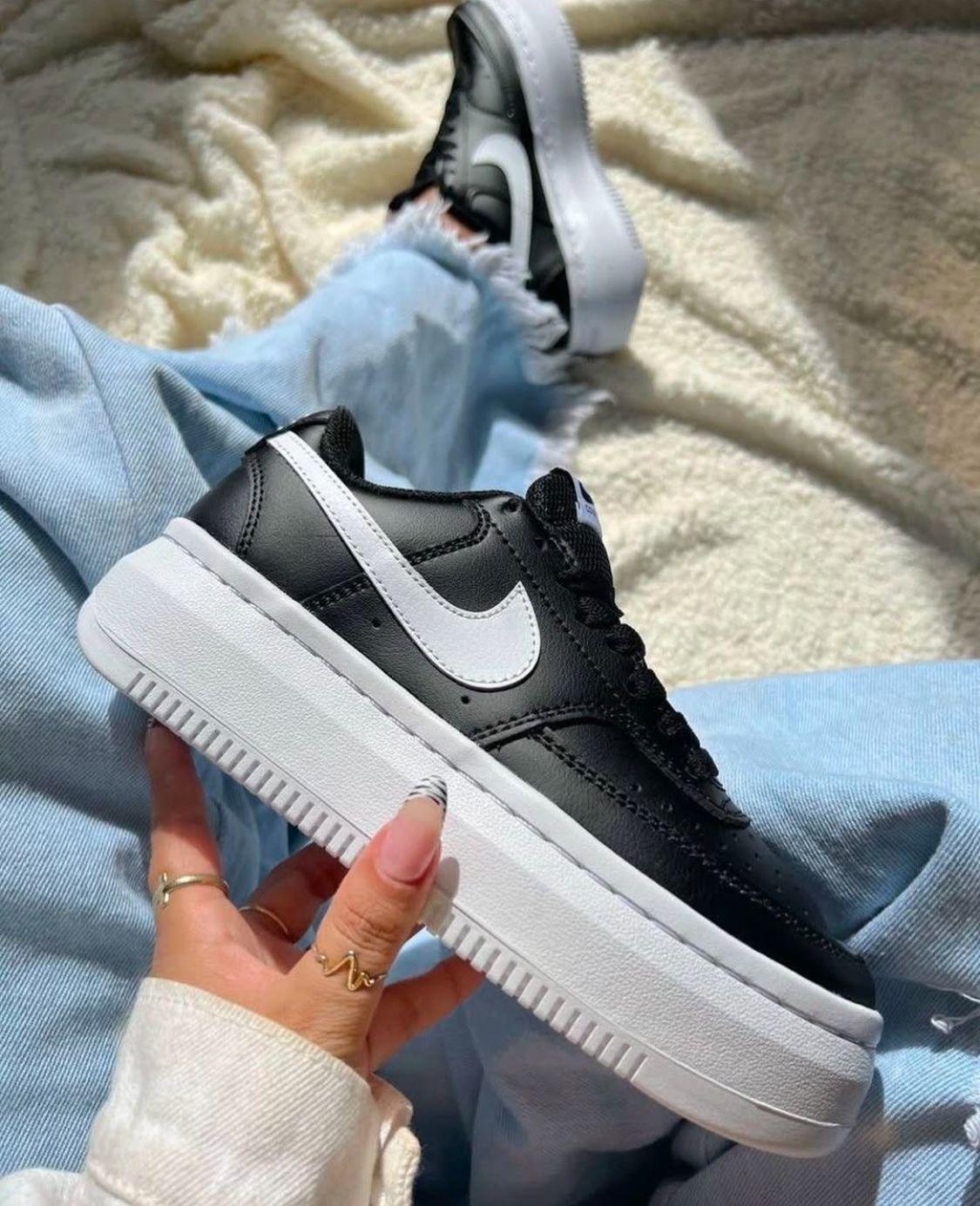 NIKE COURT VISION