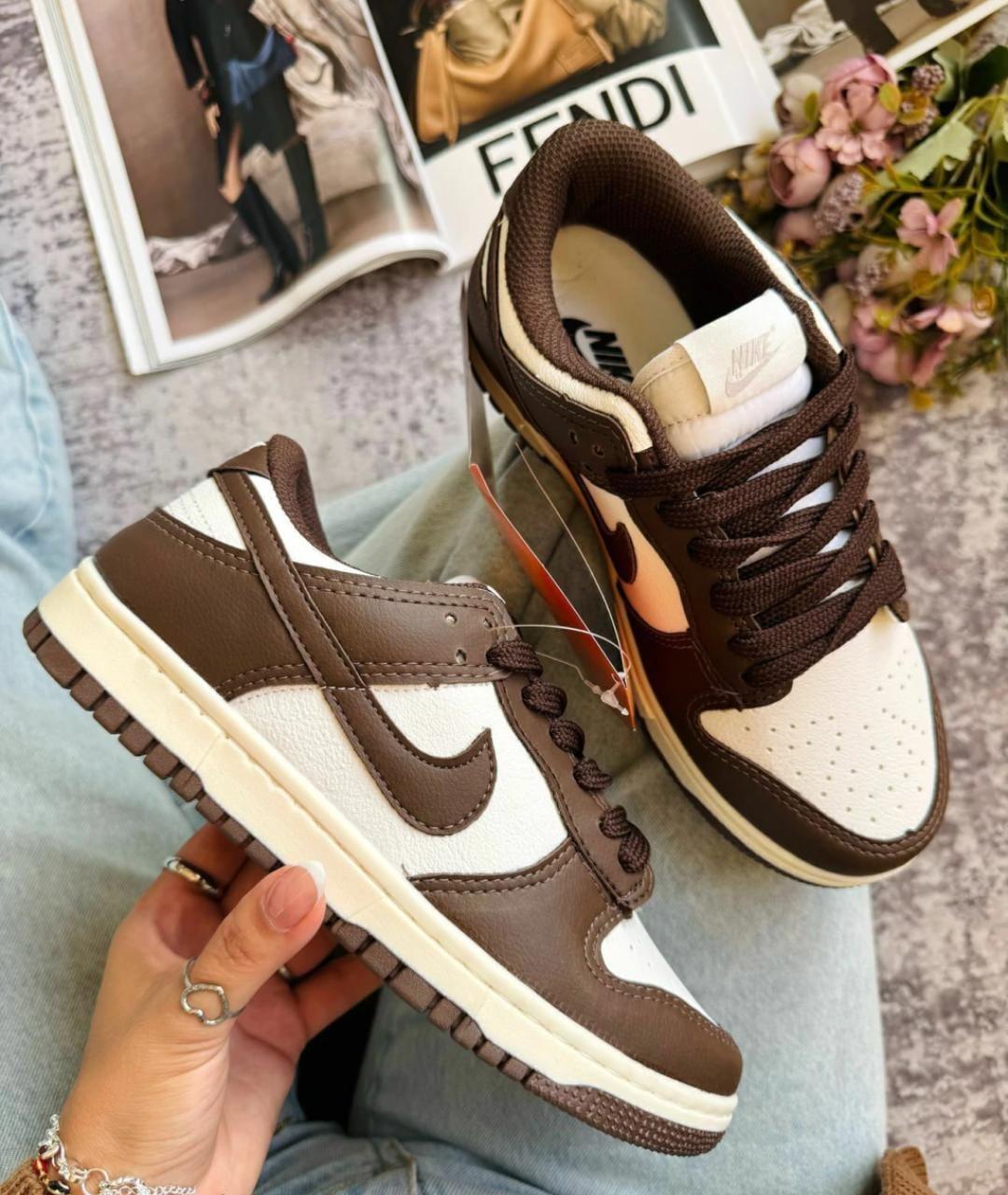 NIKE DUNK LOW