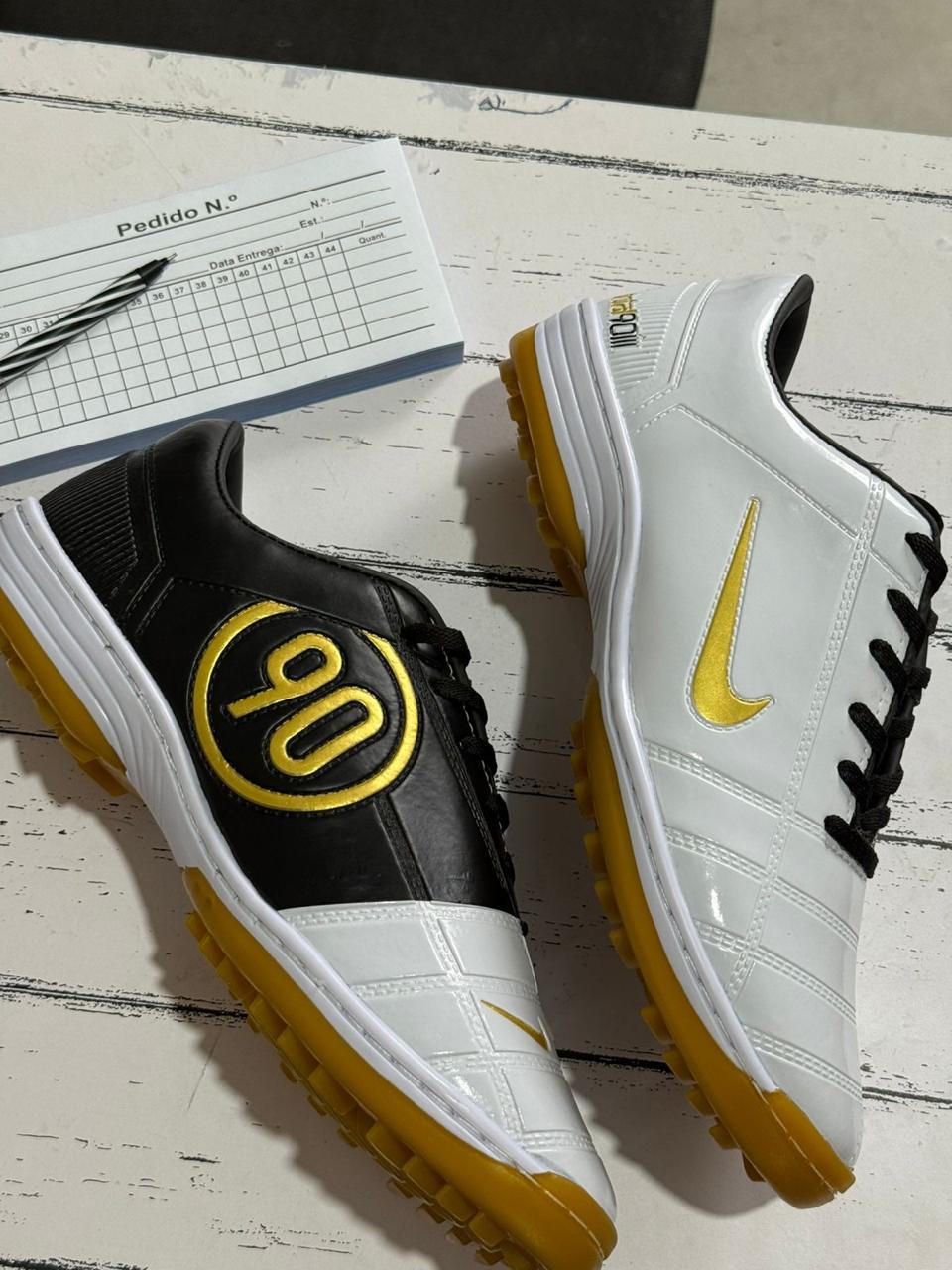 Botines Nike 90 Premium