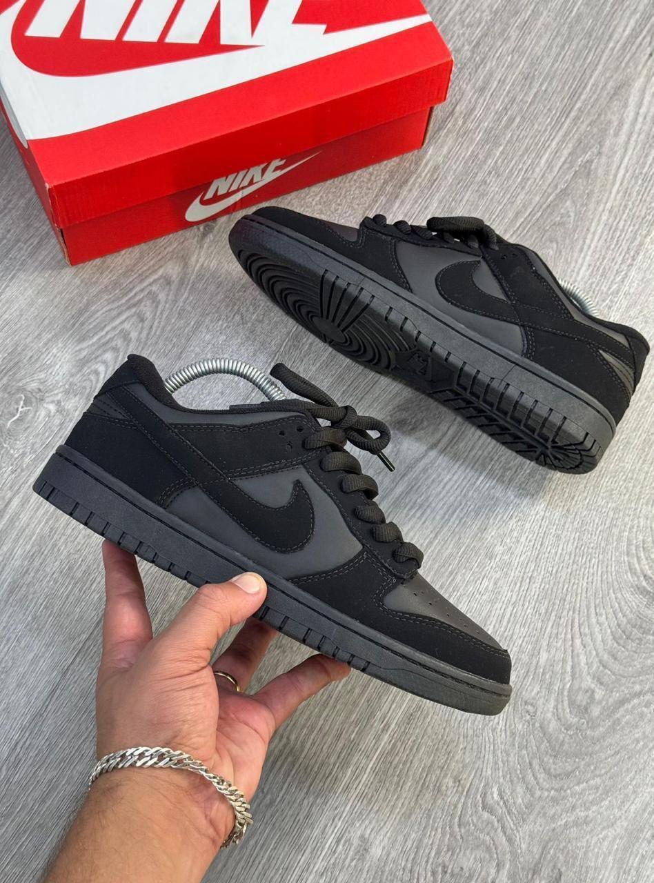 Nike Premium
